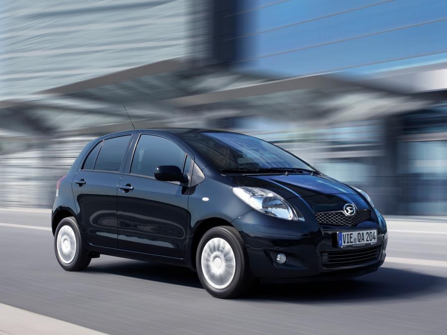  Daihatsu Charade 2011 года  (EU) (фото 15 из 16)